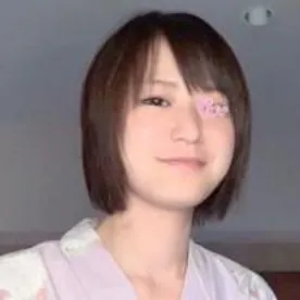 マジで恋する…アイドルに似た少女とSNSでアポを取り、温泉のあるホテルにてセックスした時の動画です。
彼女ショートヘアが良く似合っていて凄くかわいいです。
ふとした表情が良く、特にハニかんだしぐさが、も～最高‼
おっぱいは小振りですが、くびれとプリンとしたお尻が堪らなくGOOD‼
バックでのセックスが視覚的にも、気持ち良さでもピカイチでした。
まんまるお尻の主張がつよく、アナルも綺麗でベロベロ舐めてやりました。
浴衣でセックスしたので雰囲気もバッチリ‼
久しぶりに気持ちの入ったセックスが出来たと自画自賛してしまいます（笑）。
収録時間/49:52

【注意事項】
※出演者は１８歳以上であることを身分証で確認しております。
※法律や条例に違反することは一切行っておりません。
※本作品は、公開する事を目的に作られたオリジナル動画です。
※二次使用、譲渡、転載、転売等は禁止します。
